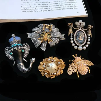 High-end smykker dame broche, Vestlige antikke skønhed hoved Mariehøne pearl indlæg kvinde Broche tunge håndværk