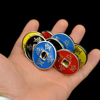 1 sæt Kinesiske Mønter Med Udvidet Shell Sæt Mønt Magiske Tricks 4 Mønter (Rød Gul Sort Blå ) Gammel Mønt Magiske Rekvisitter