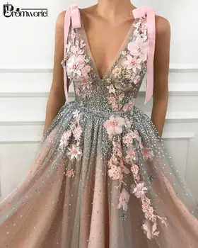 Pink Krystaller Prom Kjoler 2020 V-Hals Satin Blonder Blomster Beaded vestidos de gala Lang Prom-Kjole til Aften Party Robe De Soiree